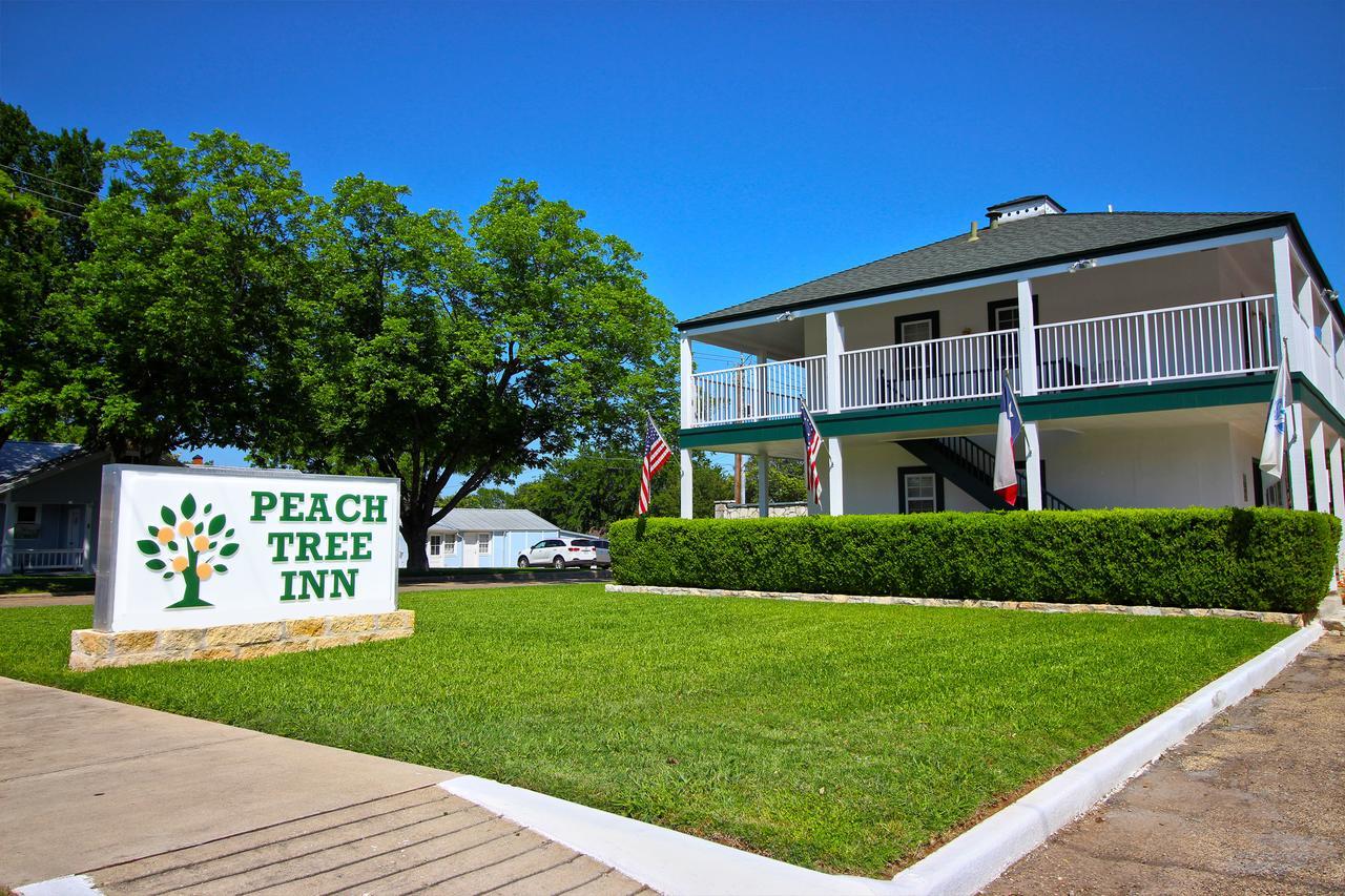 פרדריקסברג Peach Tree Inn & Suites מראה חיצוני תמונה